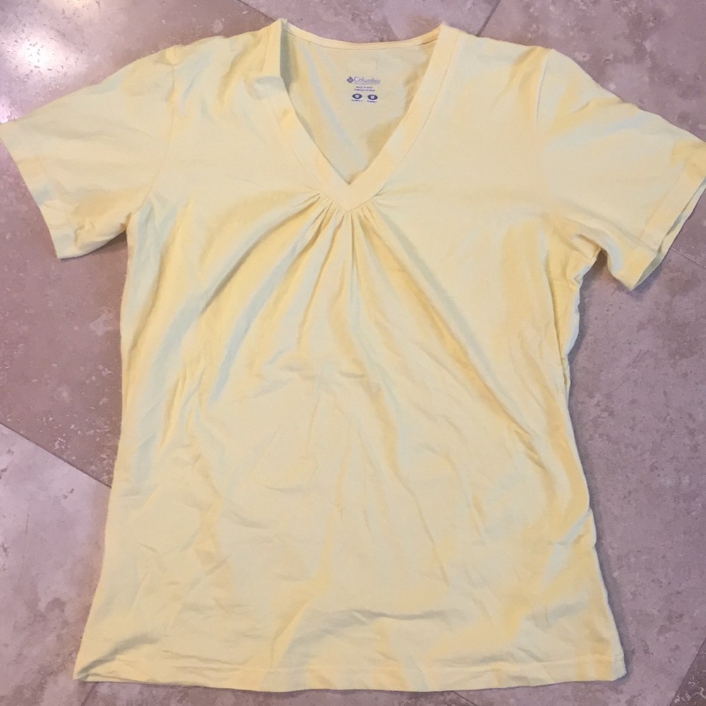 Like new pleated v neck Columbia tee!